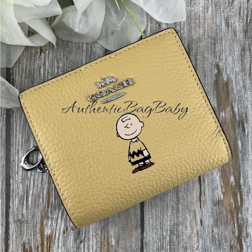 Coach X Peanuts Snap Wallet With Charlie Brown Bag Purse